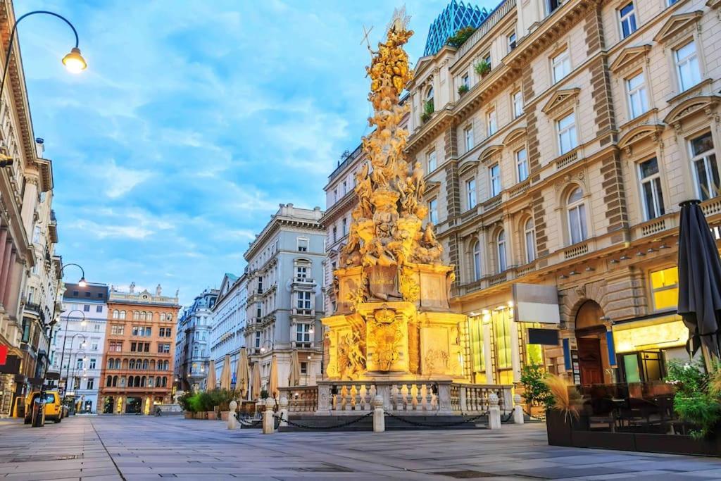 Luxurious Apartment In The Centre Of Wien Eksteriør bilde