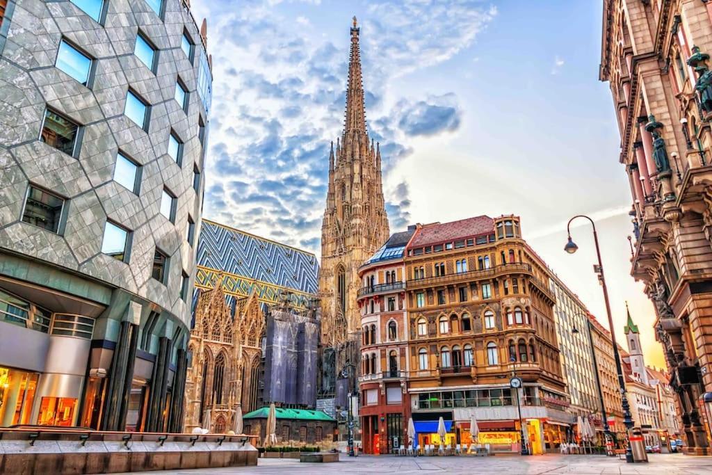 Luxurious Apartment In The Centre Of Wien Eksteriør bilde